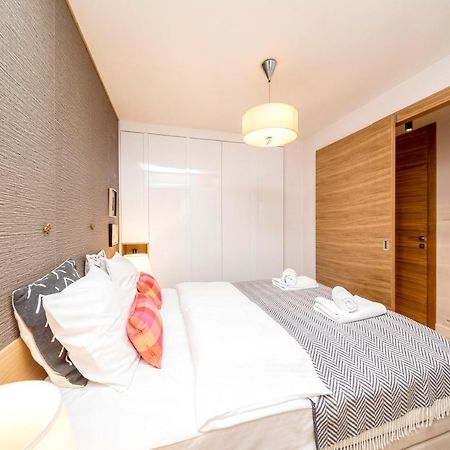 Golden Apartment With Air Condition By Your Freedom ワルシャワ エクステリア 写真