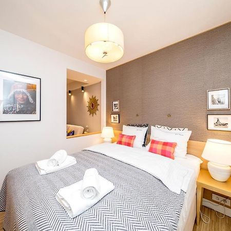 Golden Apartment With Air Condition By Your Freedom ワルシャワ エクステリア 写真