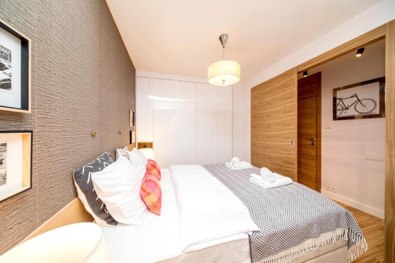 Golden Apartment With Air Condition By Your Freedom ワルシャワ エクステリア 写真