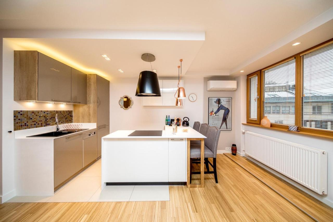 Golden Apartment With Air Condition By Your Freedom ワルシャワ エクステリア 写真