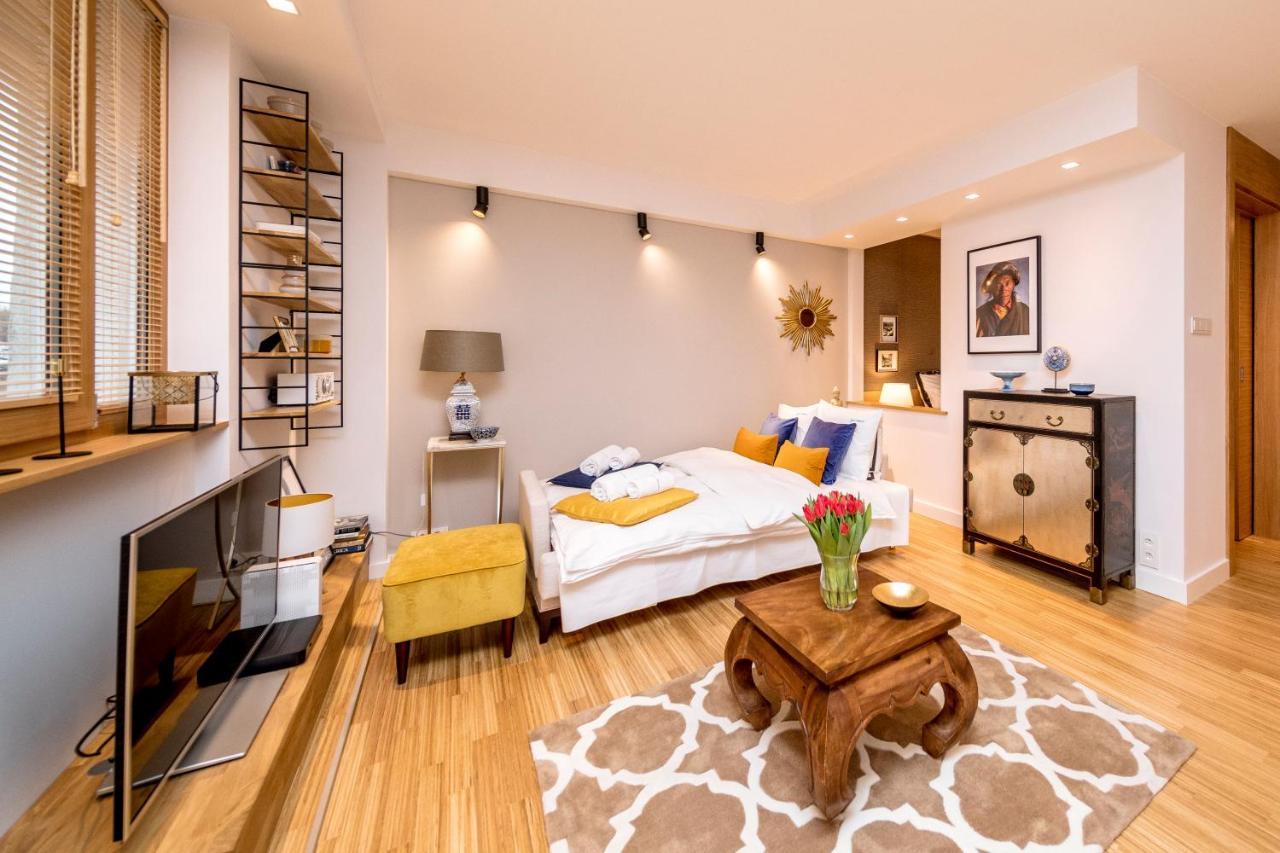 Golden Apartment With Air Condition By Your Freedom ワルシャワ エクステリア 写真